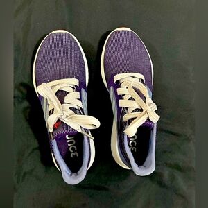 Adidas. Size 8.5 walking shoes. I wore them once. Ribbon shoelaces.